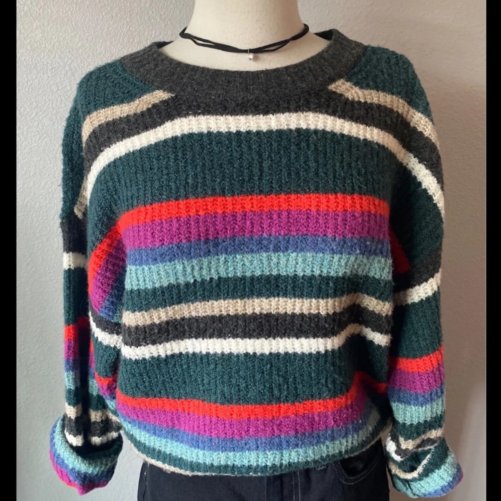 American Eagle Sweater
